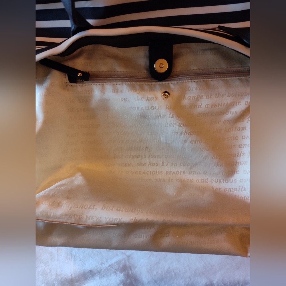 Kate Spade StoryBook Lining Stripe Tote Black White One Corner Rub EUC - Picture 7 of 14